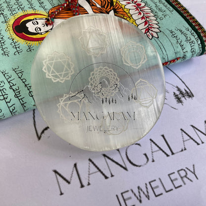Sacred Selenite Disc: Harmonizing the Seven Chakras through Engraved Energy Alignment